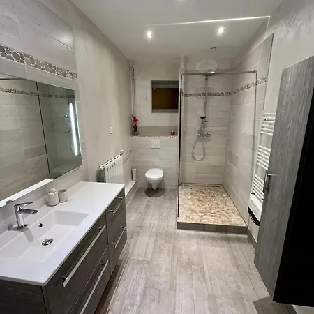 Le Nid De Julise Epoye