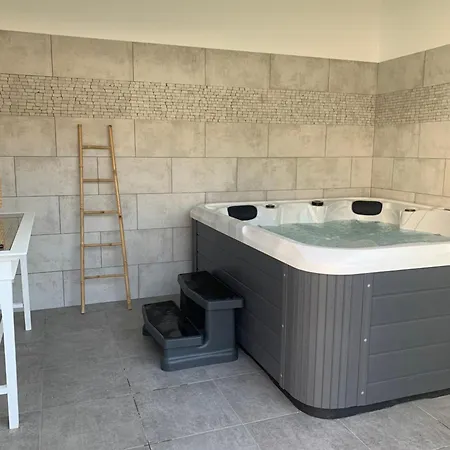 Holiday home Le Nid De Julise